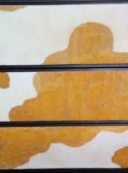 Komoda Farma w Stylu Country z Pięcioma Szufladami w Imitacji Sierści Cielaka