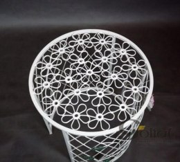 Taboret z motywem Róży w Stylu Prowansalskim, Metaloplastyka
