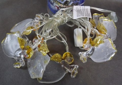 Zestaw 8 Białych Lamp LED z Figurkami Aniołków z Akrylu, Zasilanie Bateryjne, Długość 1.5m