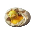 Żółta Kaczuszka Ceramiczna 9x6cm z Futrzanym Kurczaczkiem w Jajku ze Sianem
